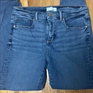 LOFT size 8P Modern Skinny Crop jeans
